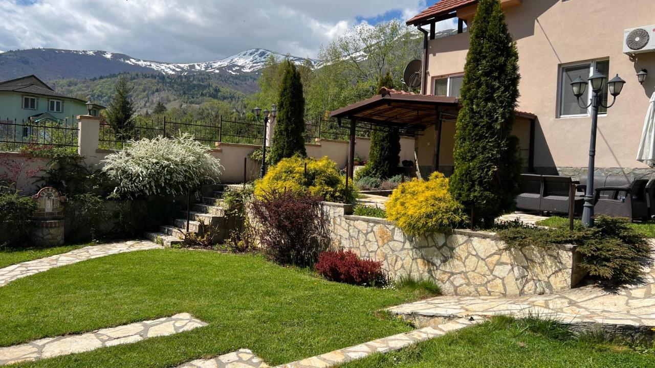 Maria Villa